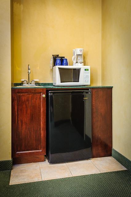 Peterborough Inn & Suites Hotel Quarto foto